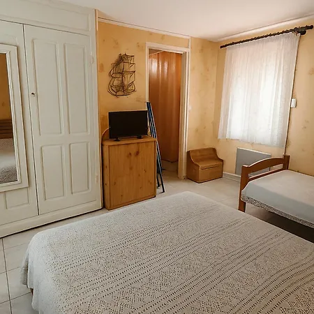 Charmante Maison De Village A Avec Jardin Et Climatisation - Fr-1-732-110 بيت للعطل