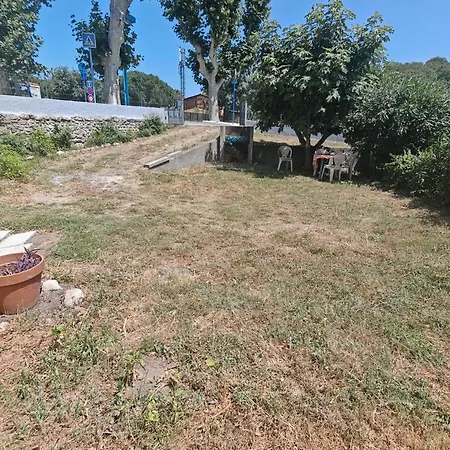 Charmante Maison De Village A Avec Jardin Et Climatisation - Fr-1-732-110