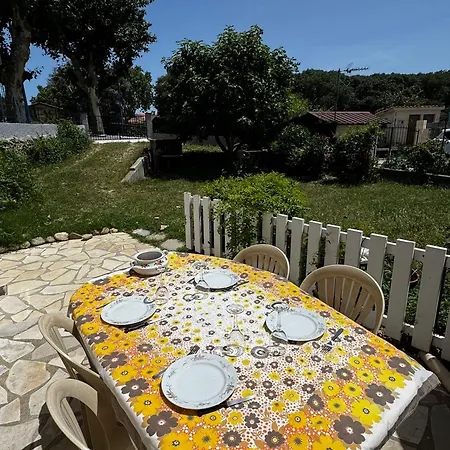 Charmante Maison De Village A Avec Jardin Et Climatisation - Fr-1-732-110