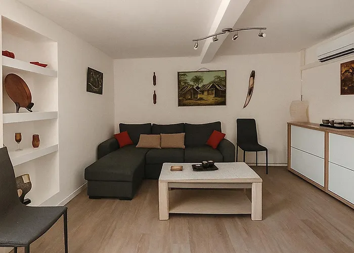 別荘 Charmante Maison De Village A Avec Jardin Et Climatisation - Fr-1-732-110